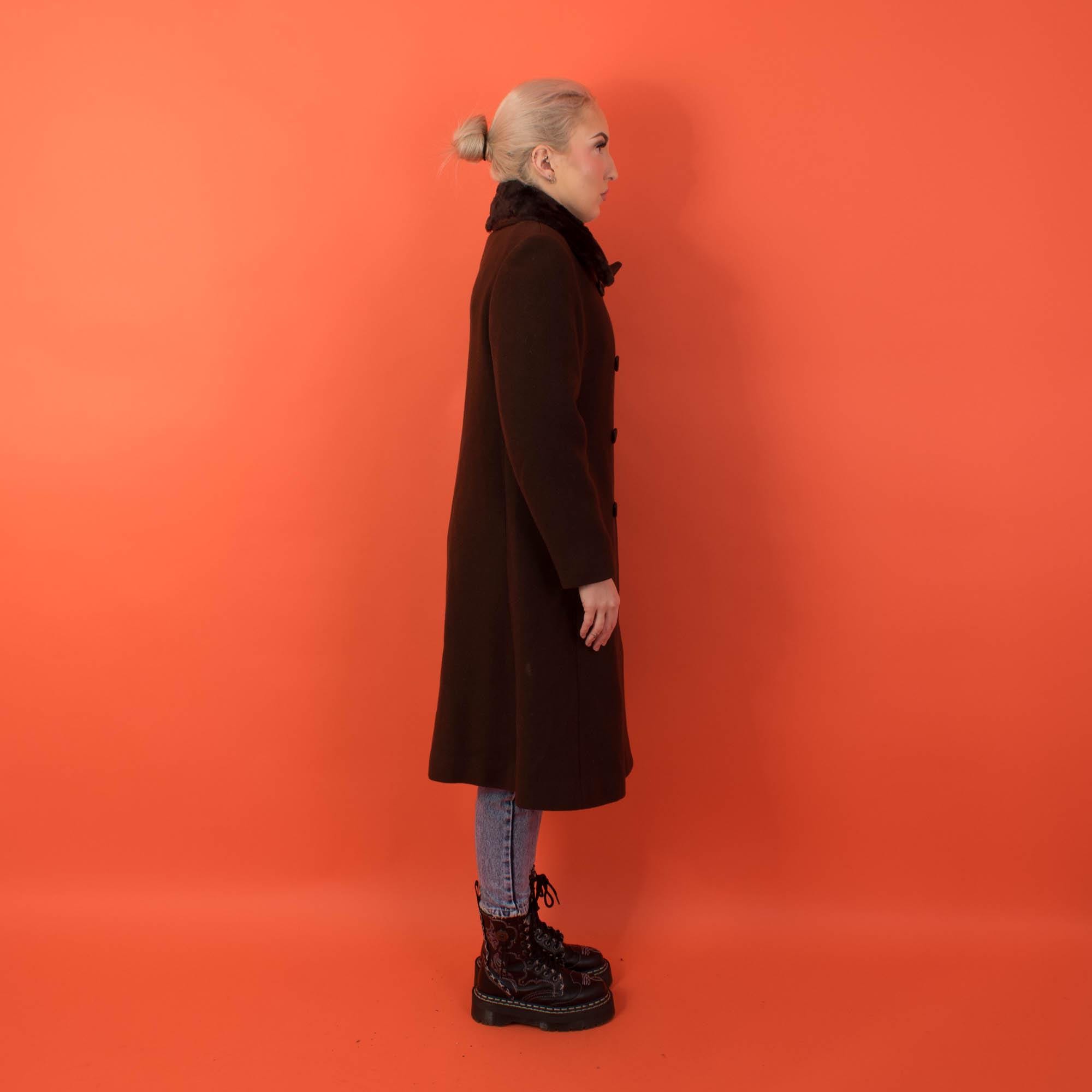 Womens vintage brown wool coat with fur collar - Medium - Image 2