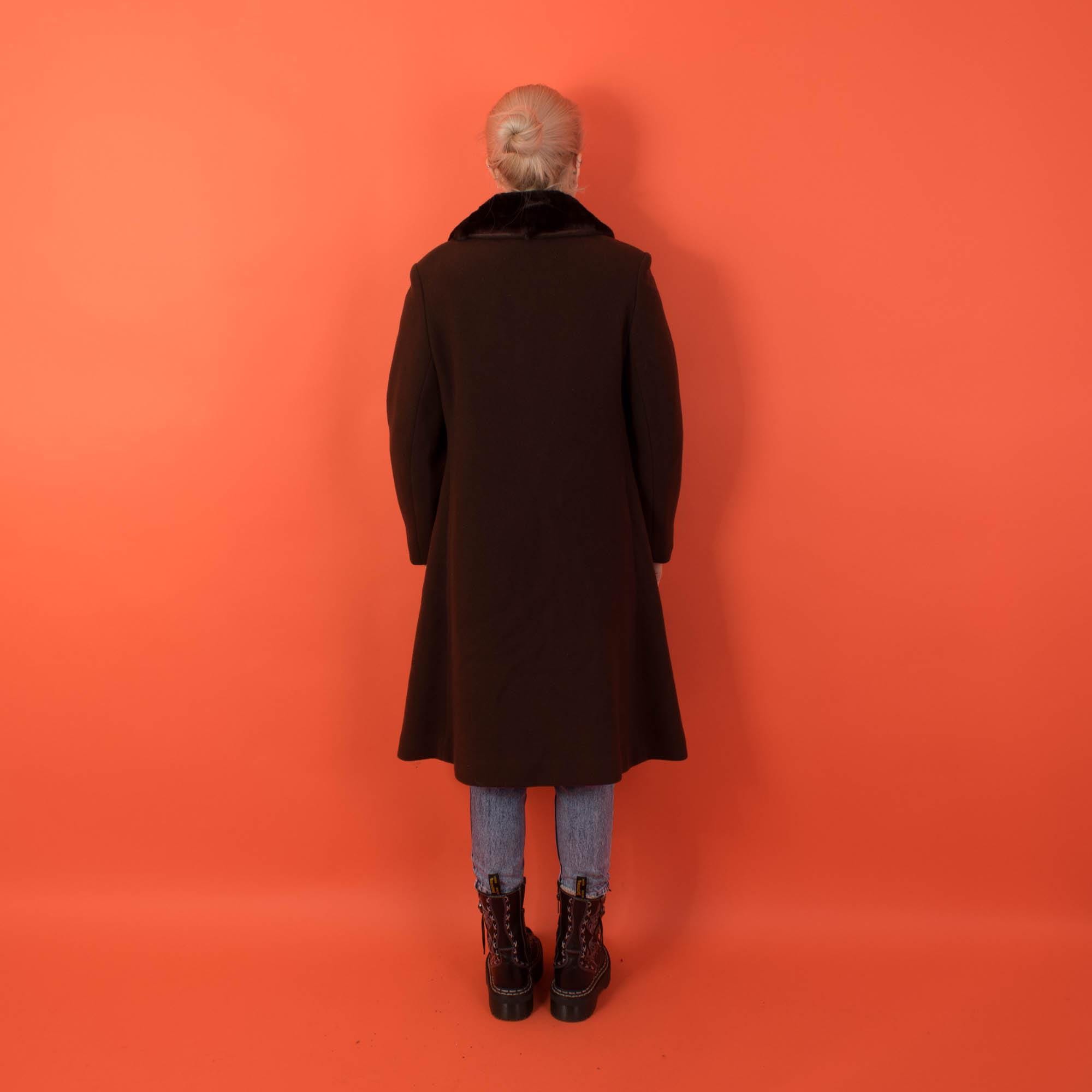 Womens vintage brown wool coat with fur collar - Medium - Image 4