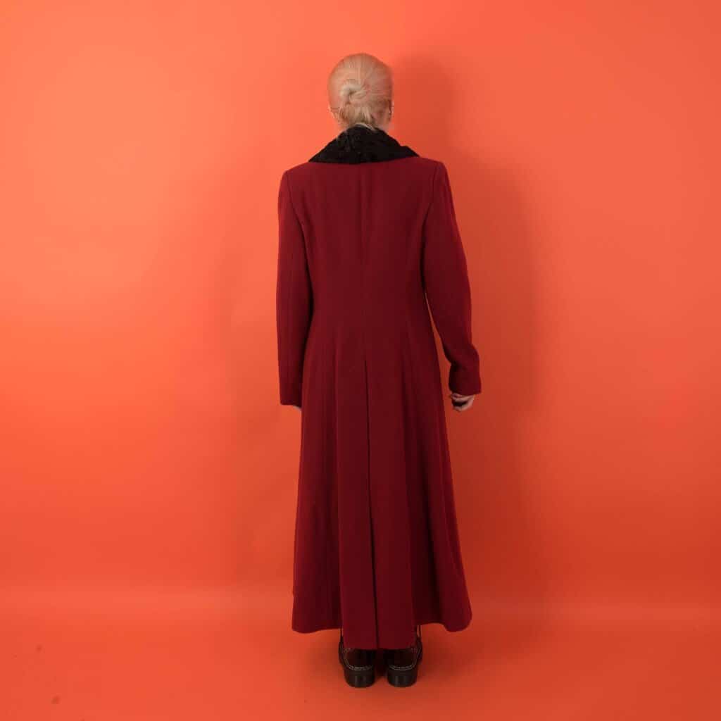 Vintage red wool coat with black velvet collar, 80s womens long lined coat - Small - Image 4