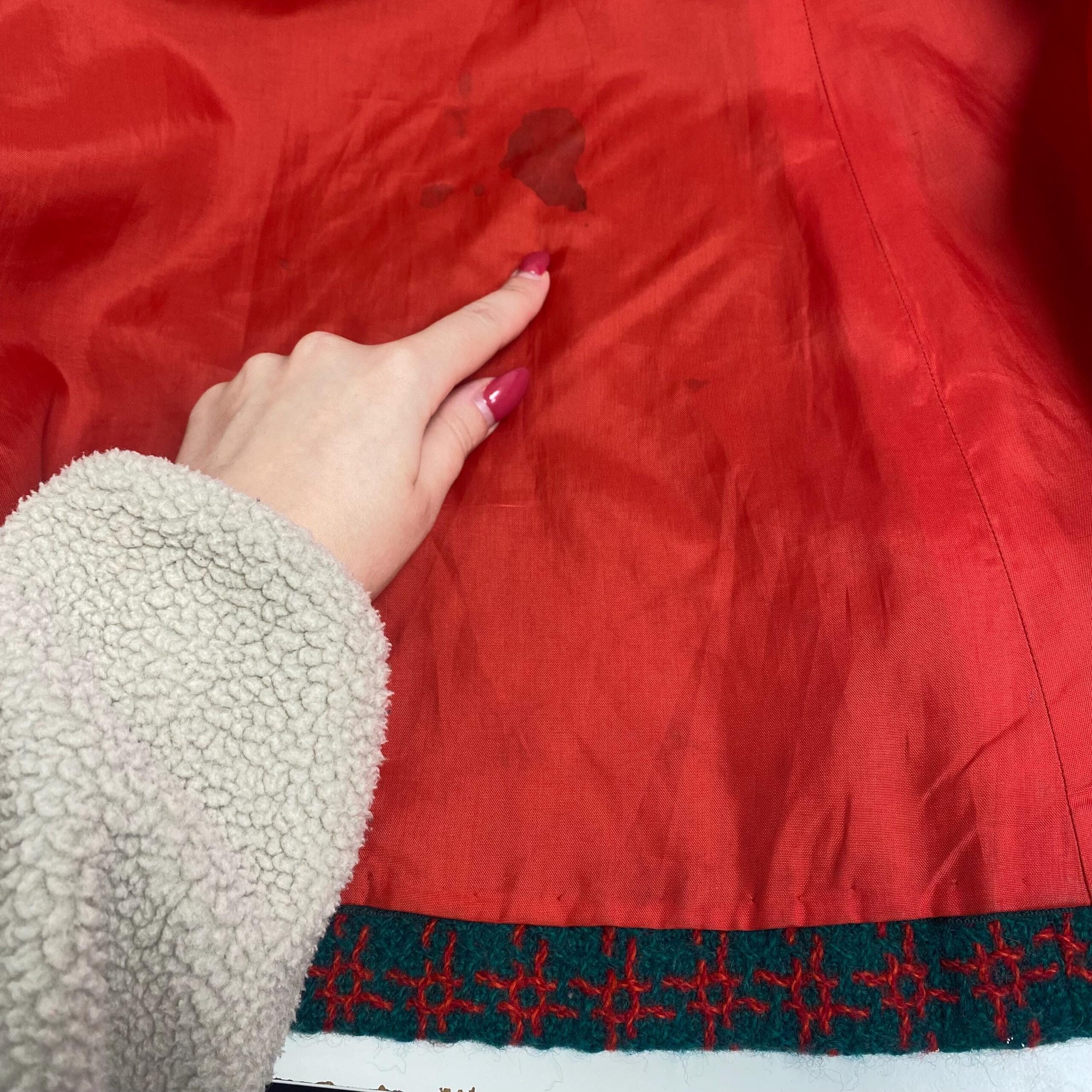 1960s wool cape with geometric pattern, forest green and red womens vintage cape - One size - Image 8